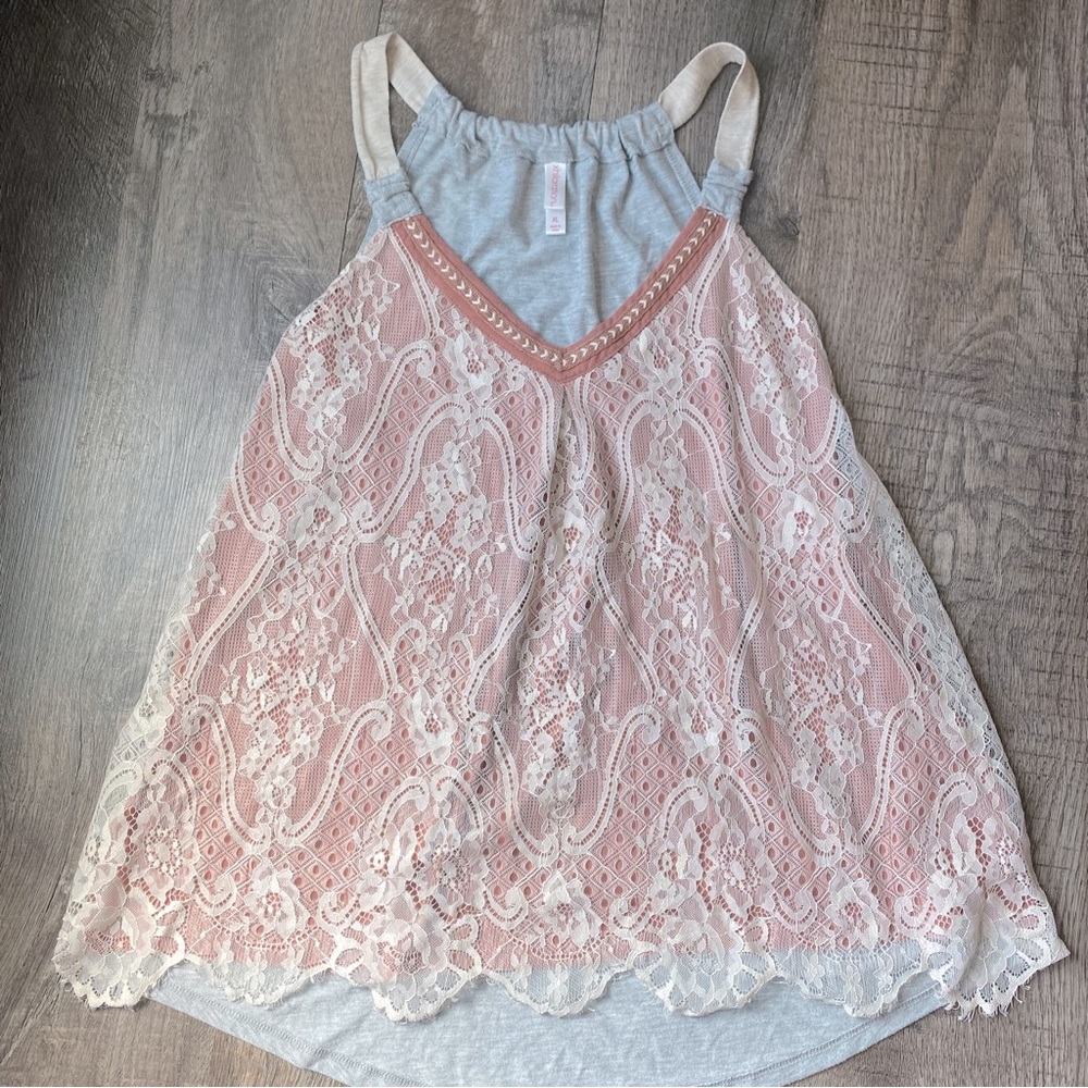 Xhilsration XL Boho Lace Flowing Tank Top